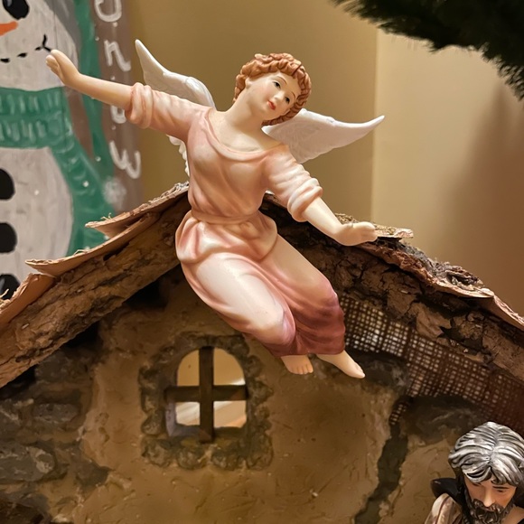 Sams Club Brand Lg. Christmas Porcelain Manger Scene w/instructions 11 piece set - Picture 13 of 16